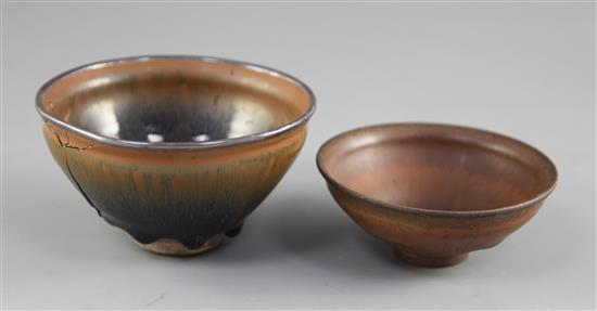 Two Chinese hares fur stoneware bowls, Song dynasty or later, 10.2cm and 11.8cm, larger bowl broken